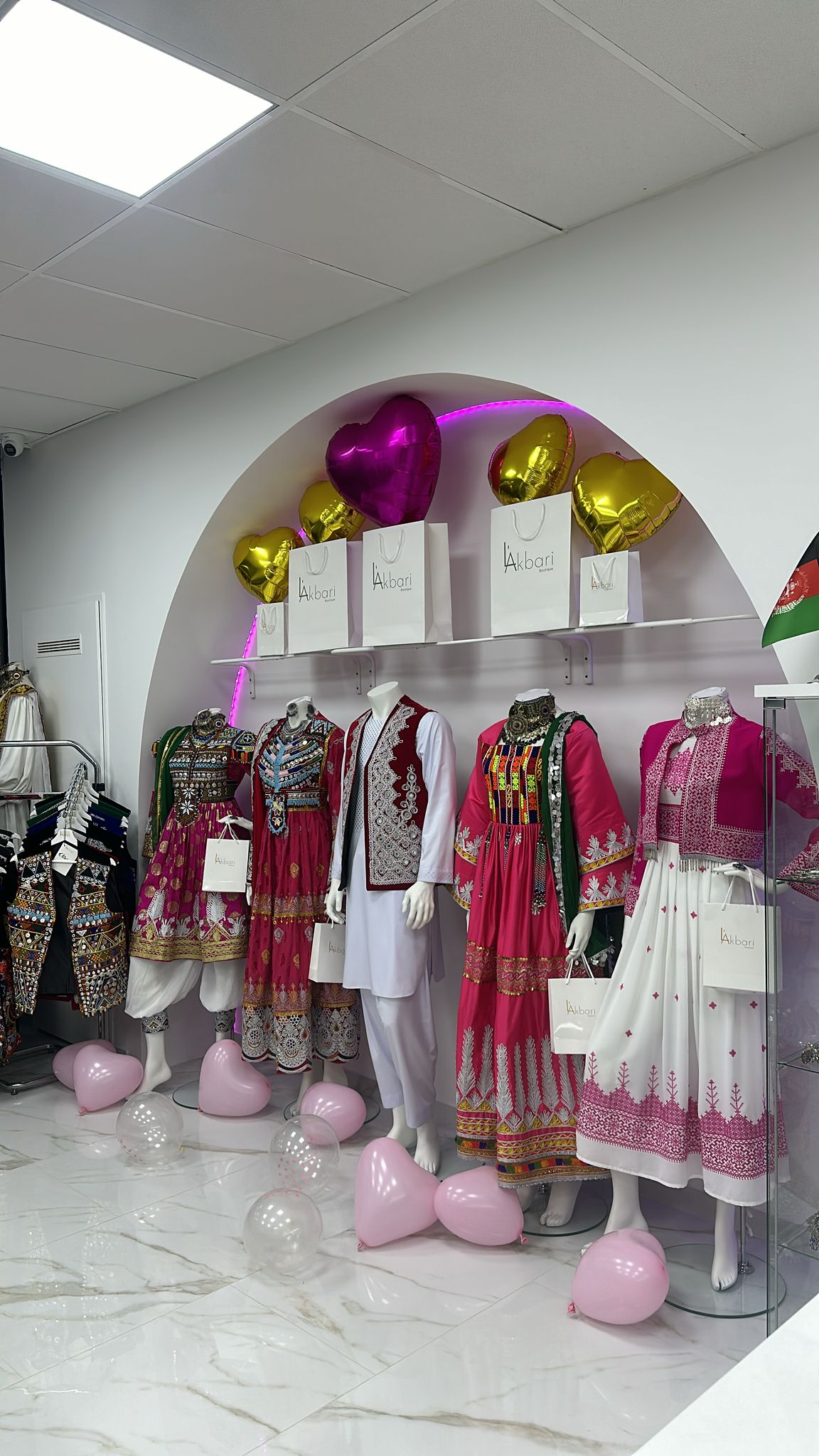 L'Akbari familiebedrijf - vader en dochter